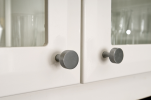 Get cabinet knobs and pulls in many styles and finishes for your kitchen or bathroom from Sutherlands Home Improvement.