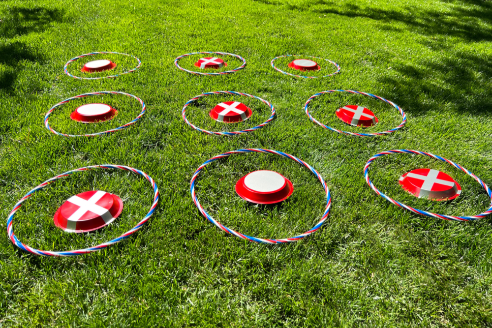 DIY tic-tac-toe game.