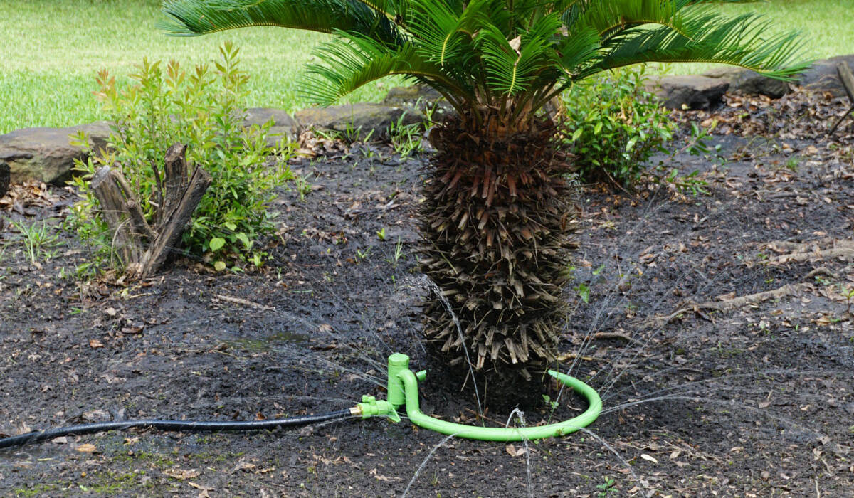 Tree Huggerz THSMODEL7INCH 7-Inch Tree Sprinkler With Adjustable Valve ...