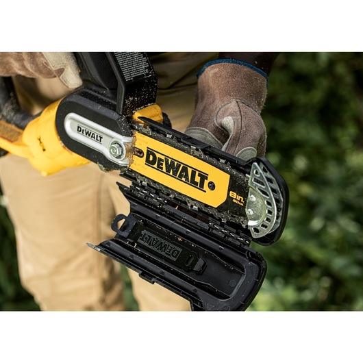 DeWALT® DCCS623L1 8Inch 20Volt* Max Brushless Cordless Pruning
