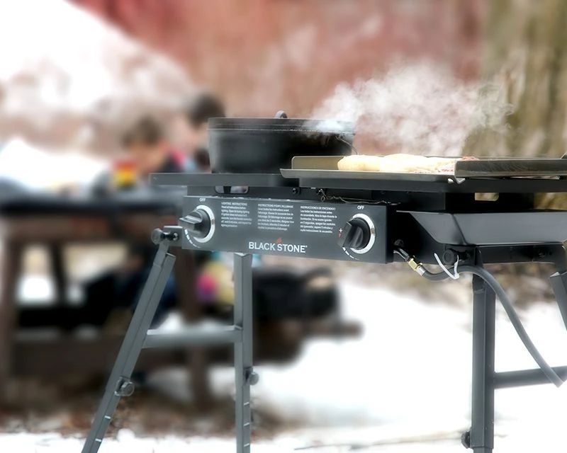 Blackstone 1555 18Inch 2Burner Tailgater Gas Griddle And Grill Combo