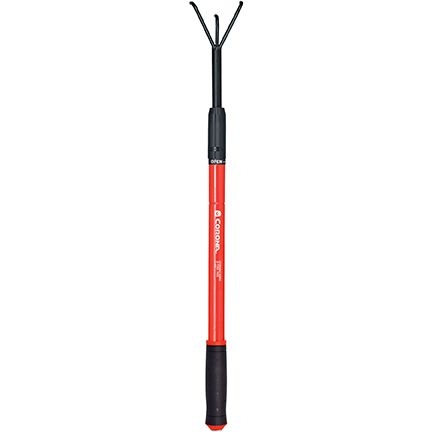 CORONA GT 3090 3-Tine Extendable Handle Hoe at Sutherlands