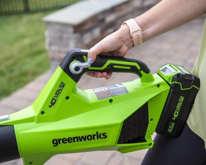 Greenworks 2411902VT 40V Cordless Leaf Blower at Sutherlands