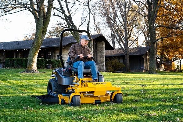 Hustler® 941708 Fastrak Sdx 60 Inch Fastrak Sdx Zero Turn Mower With 235 Hp Kawasaki Engine At 