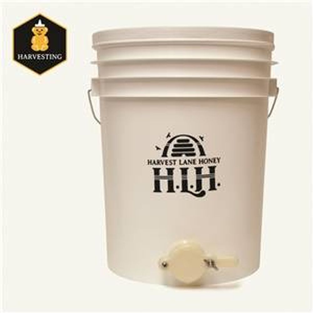 HARVEST LANE HONEY HONEYBCKT102 5Gallon Honey Bucket With Gate at